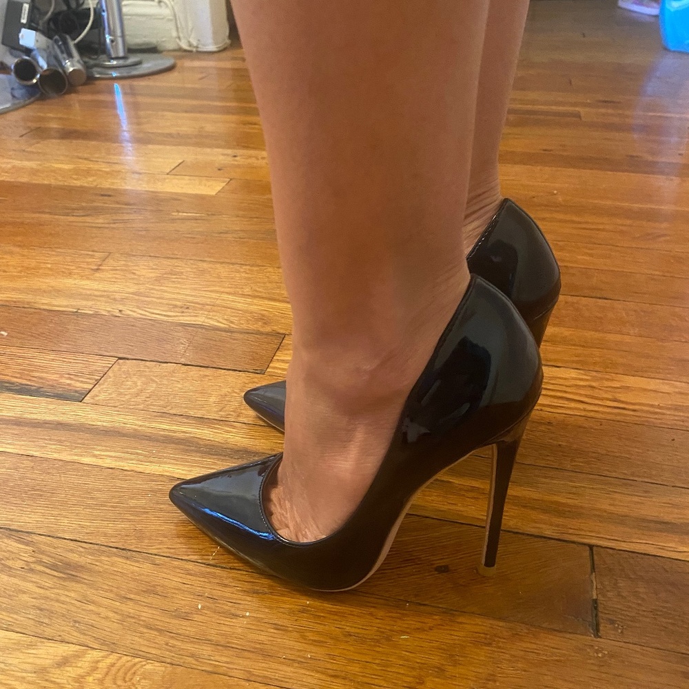 Elisabeth Tang stiletto